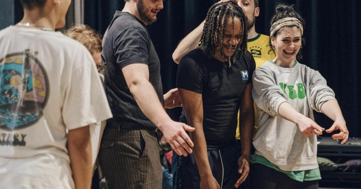 Franwen Frân Wen | Call out for professional dancers