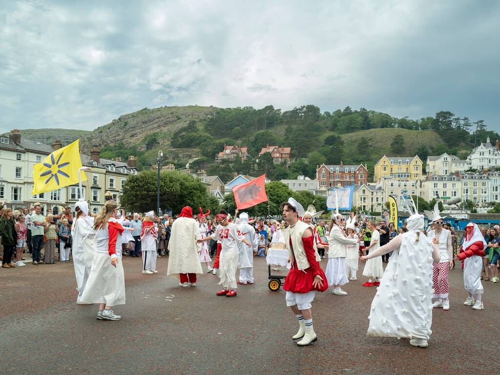 Frân Wen Young Company
