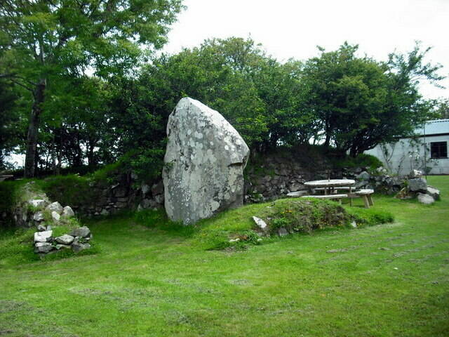 Ty unnos at Maen Dewi geograph org uk 1425027